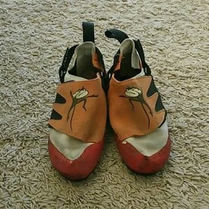 Mad Rock kids climbing shoes